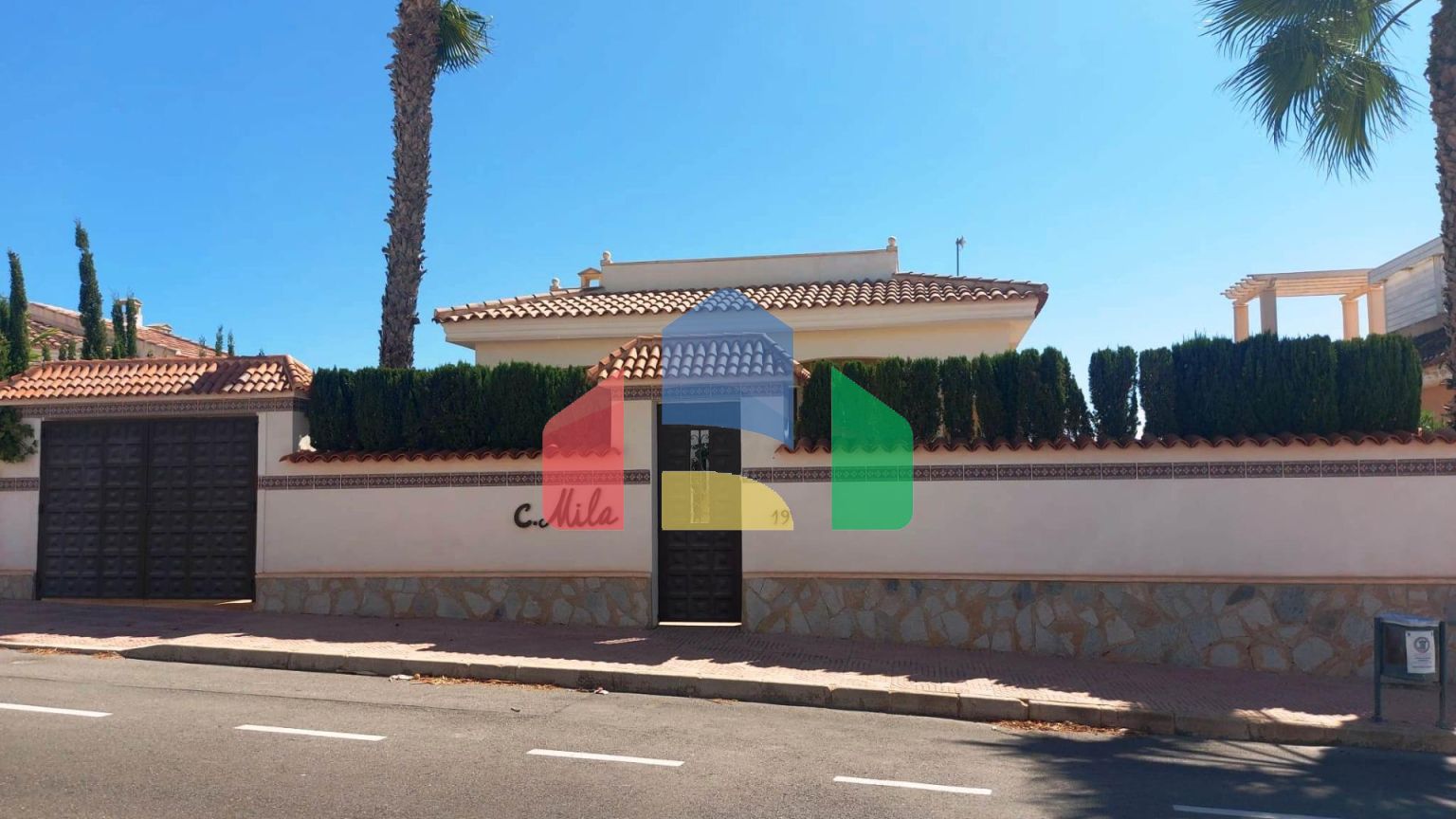 Вилла в Сьюдад Кесада ID B15301