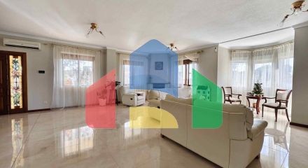 ВИЛЛА С БАССЕЙНОМ. 5 СПАЛЕН. 4 ВАННЫХ КОМНАТ. УЧАСТОК 850 М2. ПЛОЩАДЬ 364 М2. БАССЕЙН. ВИЛЛА С БАССЕЙНОМ. 5 СПАЛЕН. 4 ВАННЫХ КОМНАТ. УЧАСТОК 850 М2. ПЛОЩАДЬ 364 М2. БАССЕЙН.