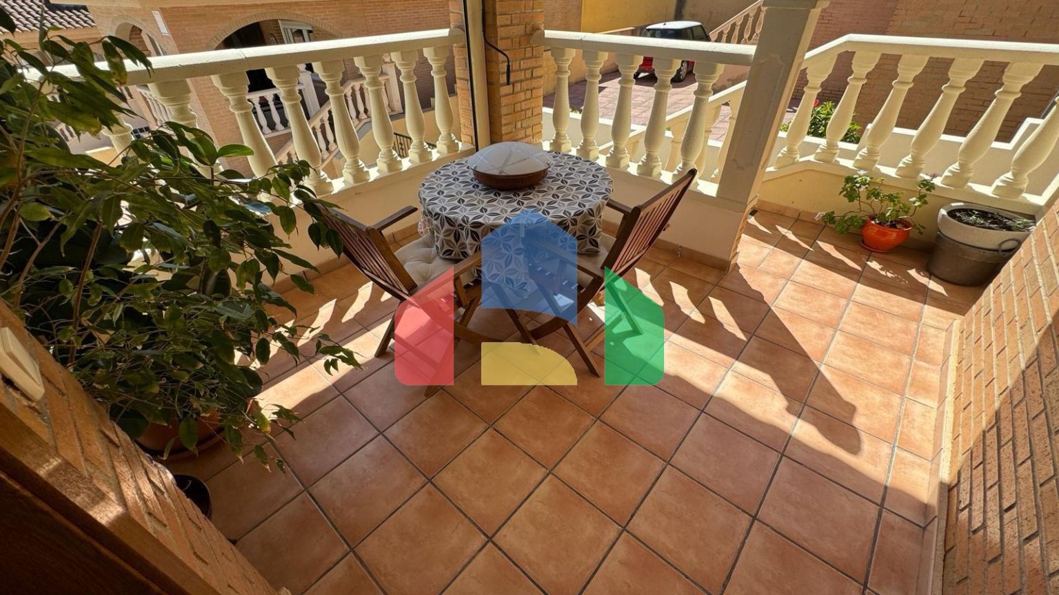 Эффектная вилла с бассейном рядом с полем для гольфа в Сьюдад Кесада