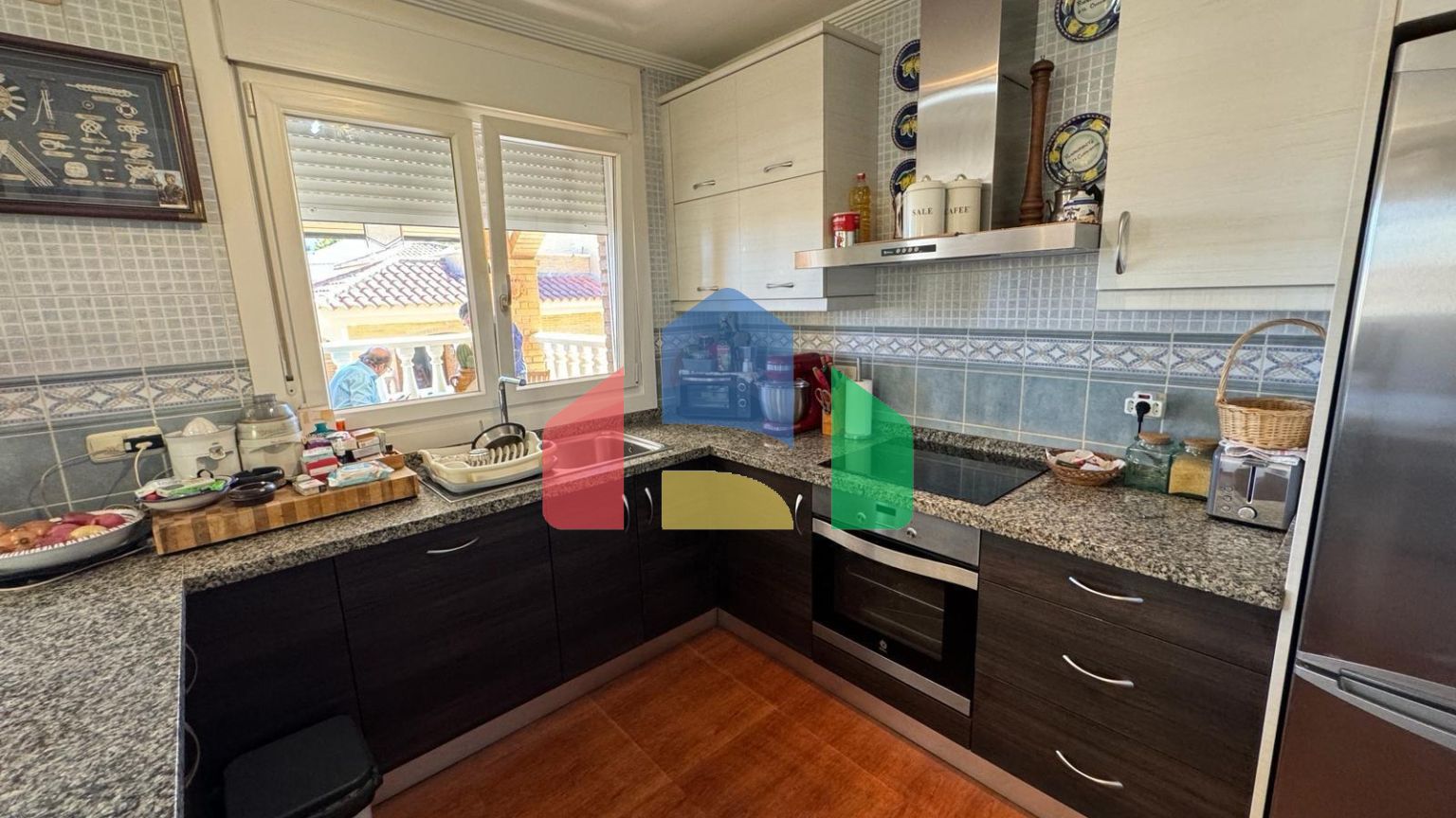 Эффектная вилла с бассейном рядом с полем для гольфа в Сьюдад Кесада