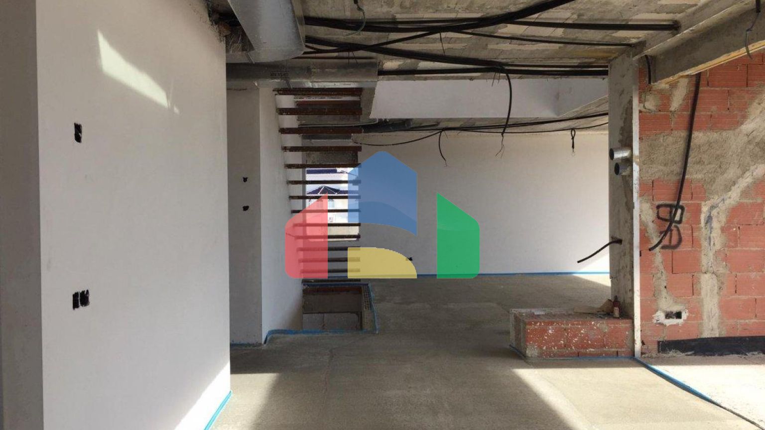 Продаётся новый дом.Сдача в эксплуатацию .Цена 890.000