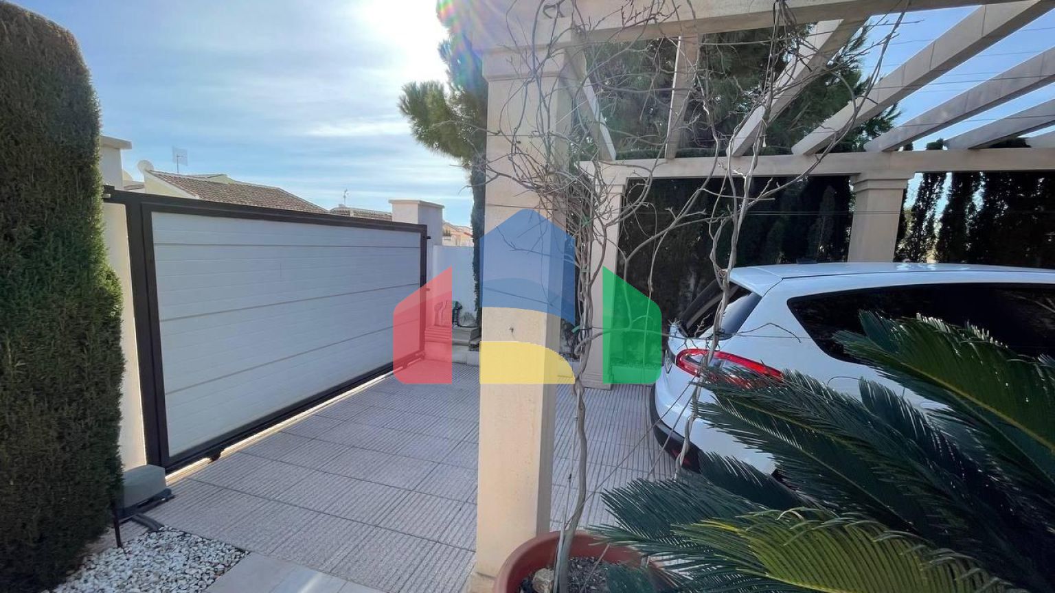 Дом в Сьюдад Кесада ID 8373