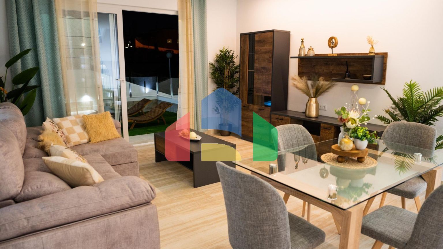 КРАСИВАЯ ВИЛЛА С ВИДОМ НА ГОЛЬФ ПОЛЕ «LA MARQUESA»!