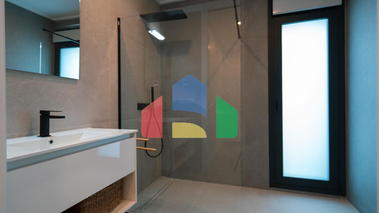 Эксклюзивная вилла в Сьюдад-Кесада на поле для гольфа Ла Маркеса