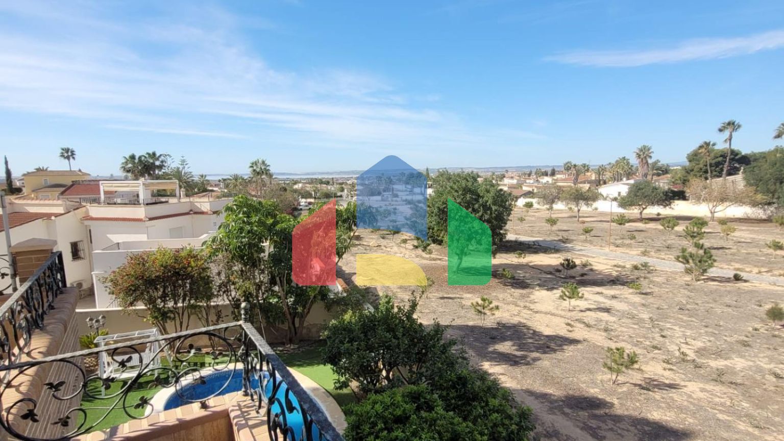 Роскошная вилла в Циудад-Кесада с потрясающим видом