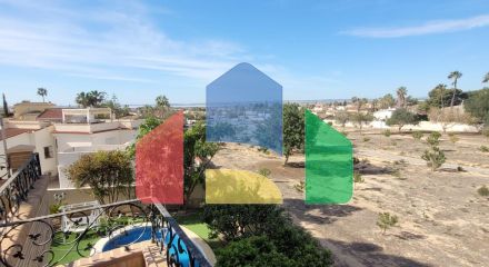 Роскошная вилла в Циудад-Кесада с потрясающим видом Роскошная вилла в Циудад-Кесада с потрясающим видом