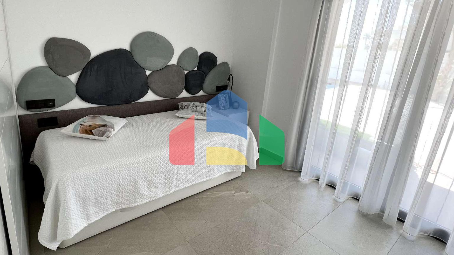 Эксклюзивные новые виллы в Сьюдад-Кесада — дизайн, комфорт и привилегированное расположение