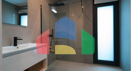 Эксклюзивная вилла в Сьюдад-Кесада на поле для гольфа Ла Маркеса