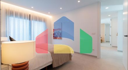 Эксклюзивная вилла в Сьюдад-Кесада на поле для гольфа Ла Маркеса