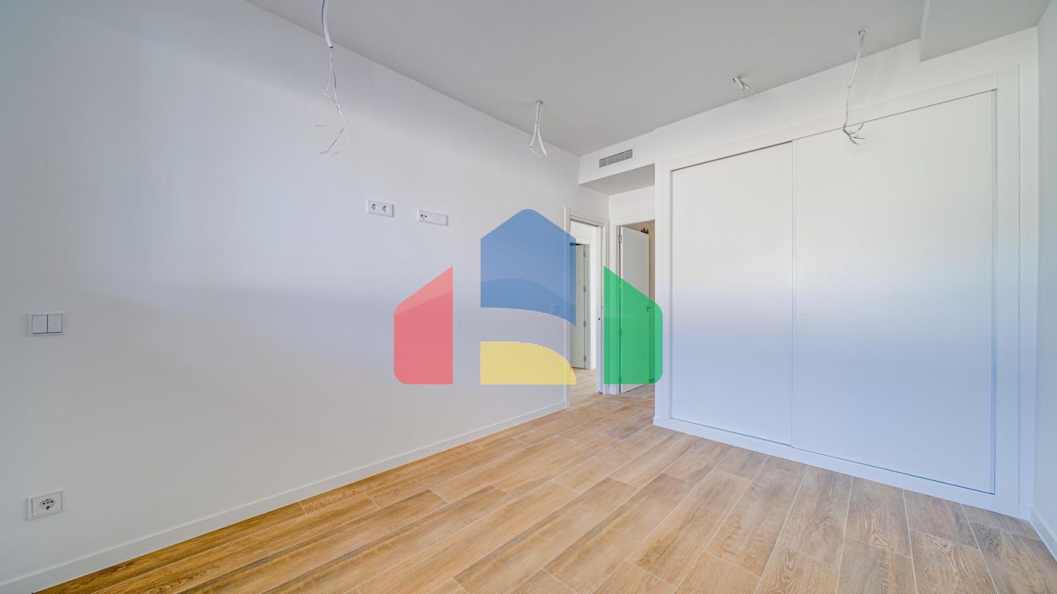 Просторный, новый дуплекс в Финестрате