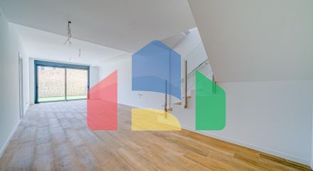 Просторный, новый дуплекс в Финестрате Просторный, новый дуплекс в Финестрате