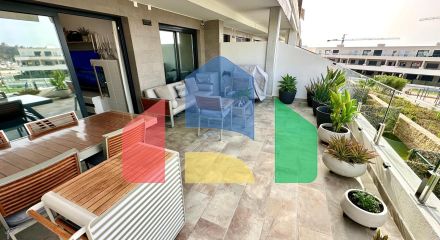 Просторный дуплекс с панорамными видами в CAMPORROSSO VILLAGE, Бенидорм