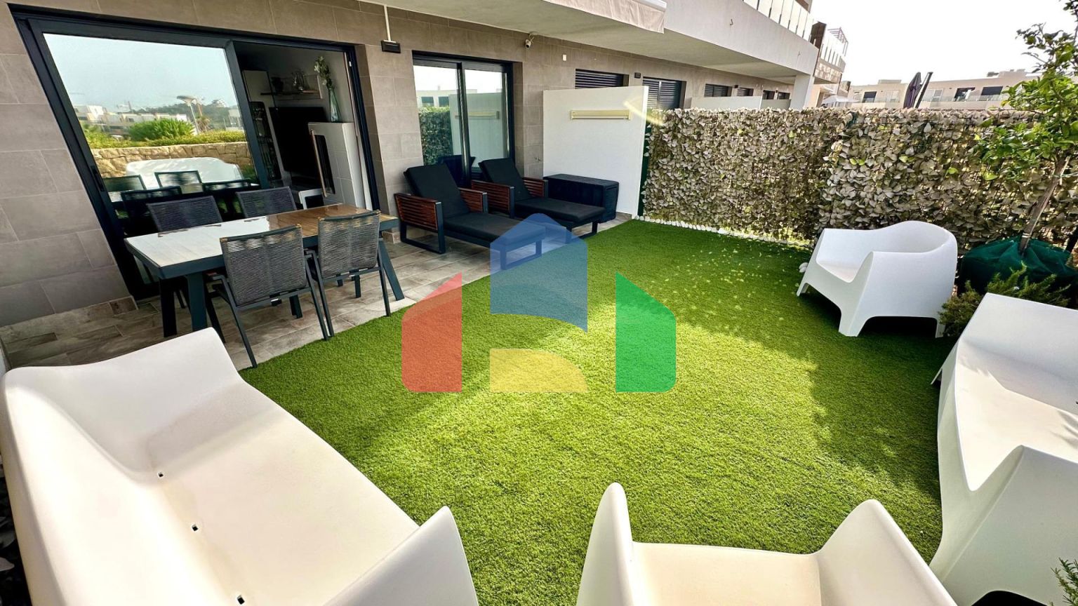 Просторный дуплекс с панорамными видами в CAMPORROSSO VILLAGE, Бенидорм