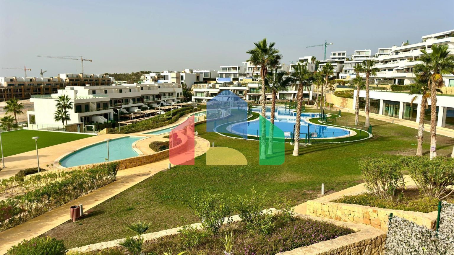 Просторный дуплекс с панорамными видами в CAMPORROSSO VILLAGE, Бенидорм