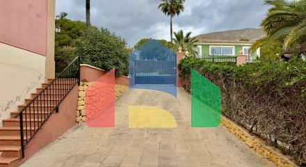 ПРОСТОРНАЯ СРЕДИЗЕМНОМОРСКАЯ ВИЛЛА В GOLF BAHIA ФИНЕСТРАТ  С ВИДАМИ