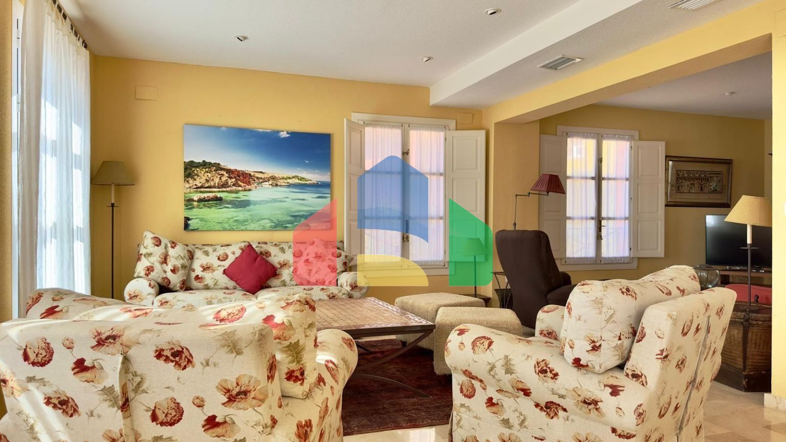 ПРОСТОРНАЯ СРЕДИЗЕМНОМОРСКАЯ ВИЛЛА В GOLF BAHIA ФИНЕСТРАТ  С ВИДАМИ