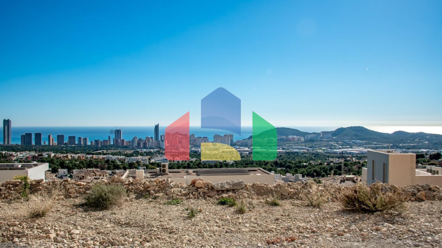 Уникальные виллы с потрясающим видом на море в Финестрате