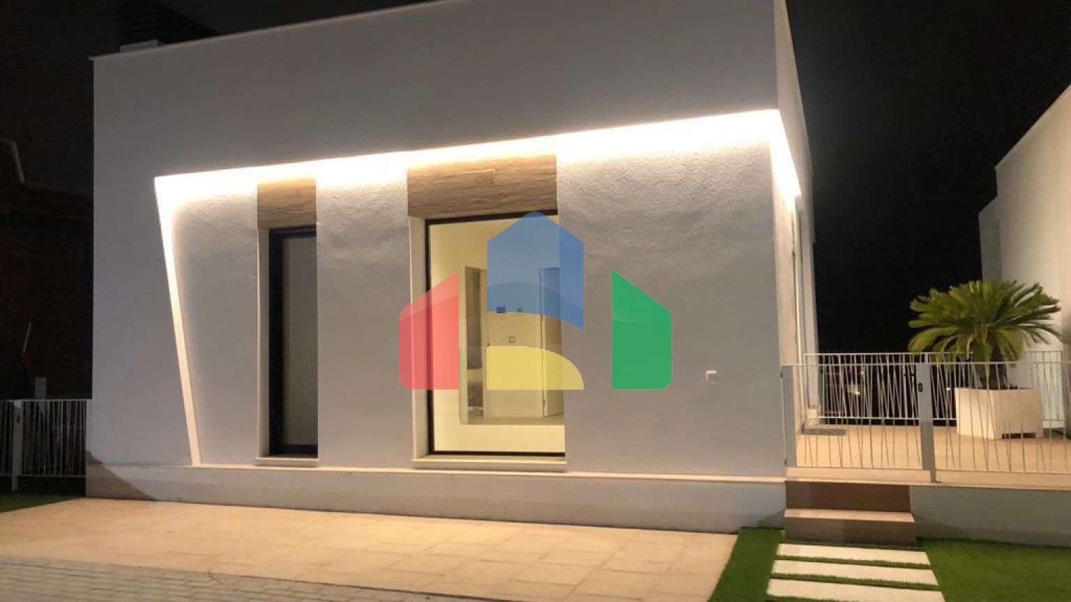 ВИЛЛА НА ПРОДАЖУ В ФИНЕСТРАТЕ