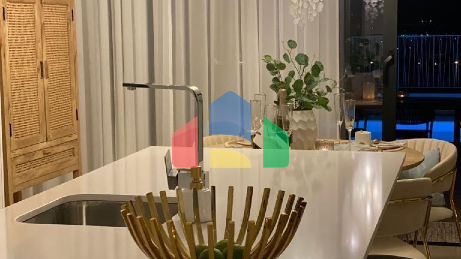 ВИЛЛА НА ПРОДАЖУ В ФИНЕСТРАТЕ