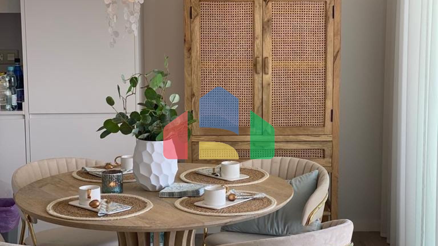 ВИЛЛА НА ПРОДАЖУ В ФИНЕСТРАТЕ