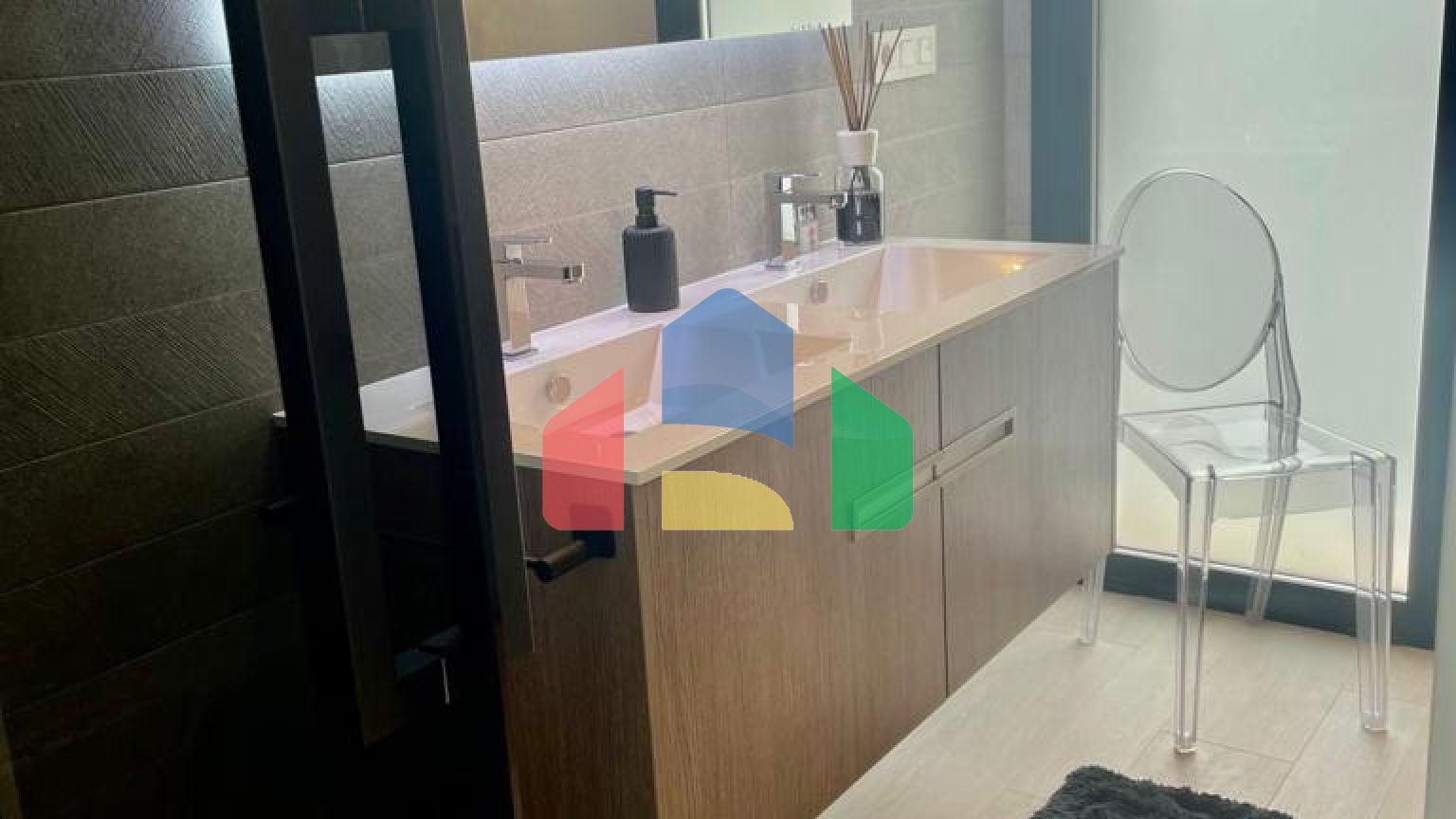 ВИЛЛА НА ПРОДАЖУ В ФИНЕСТРАТЕ