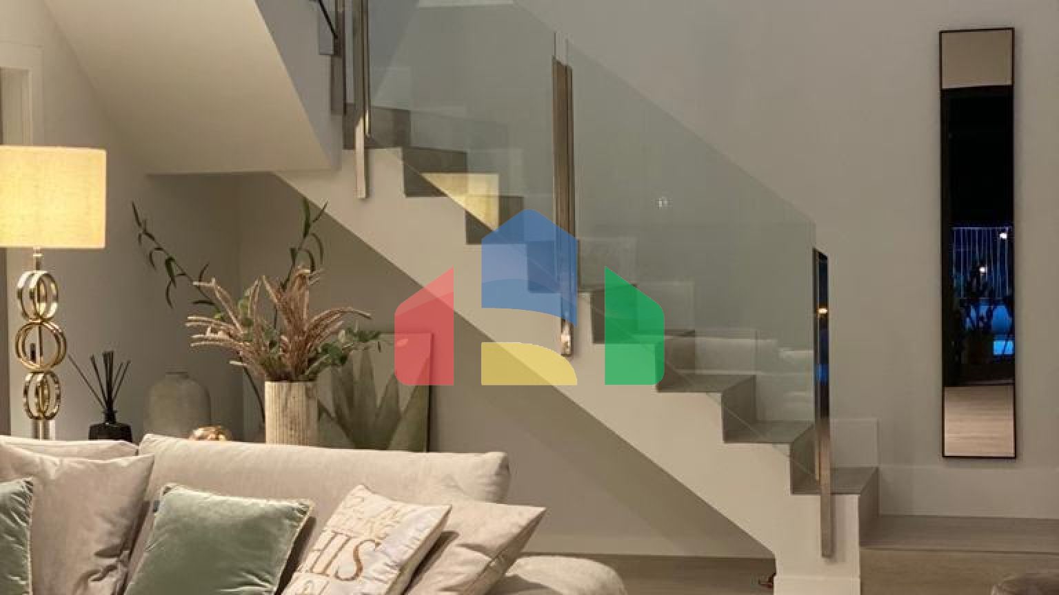 ВИЛЛА НА ПРОДАЖУ В ФИНЕСТРАТЕ