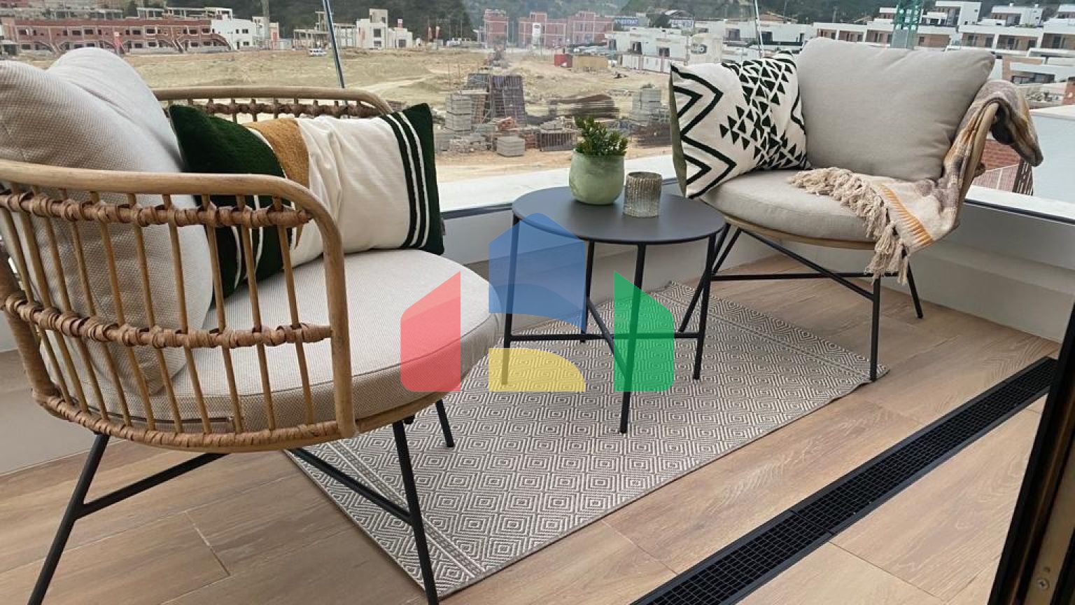 ВИЛЛА НА ПРОДАЖУ В ФИНЕСТРАТЕ