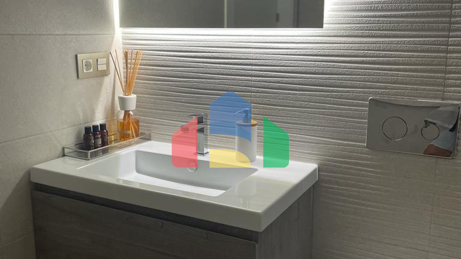 ВИЛЛА НА ПРОДАЖУ В ФИНЕСТРАТЕ