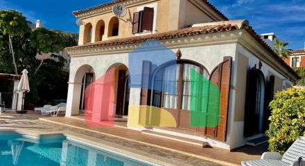 Charming Mediterranean Villa with Private Pool in Sierra Cortina