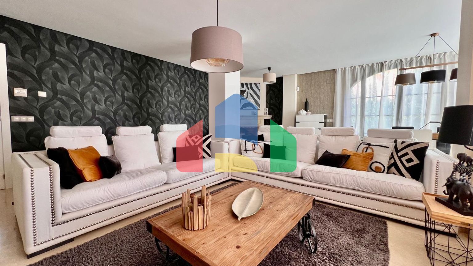 Очаровательная средиземноморская вилла с частным бассейном в Сьерра-Кортина