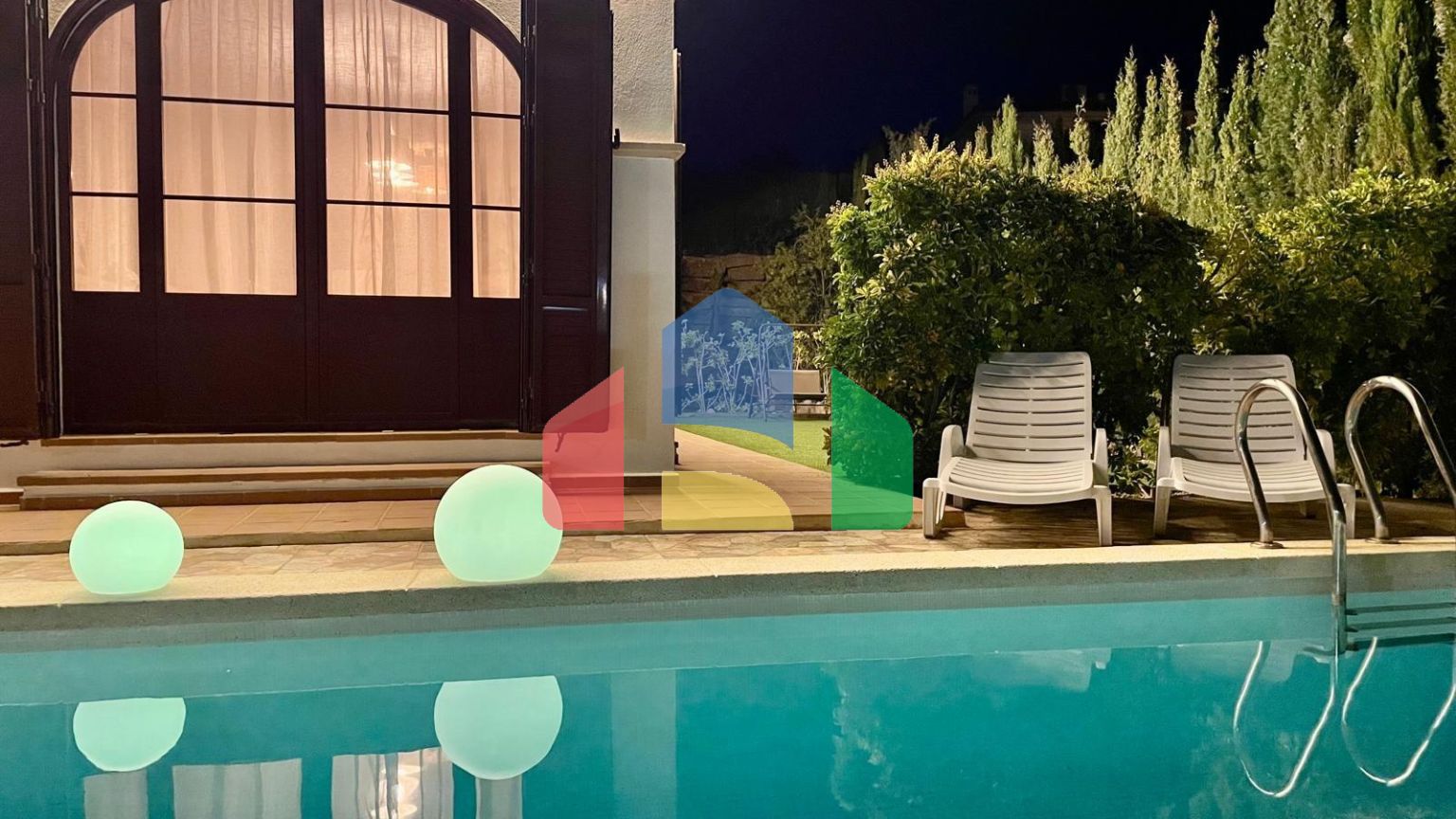 Очаровательная средиземноморская вилла с частным бассейном в Сьерра-Кортина