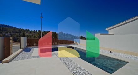 New exclusive design villas with views of the sea and the mountains