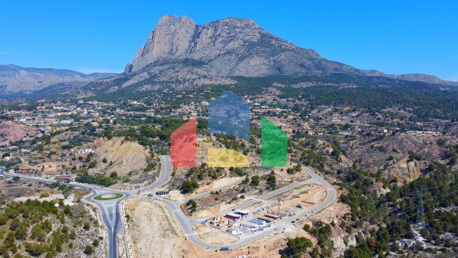 Новые эксклюзивные дизайнерские виллы с видом на море и горы