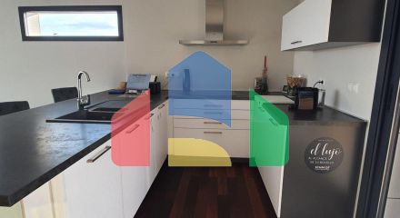 СОВРЕМЕННАЯ ВИЛЛА В НЕСКОЛЬКИХ МИНУТАХ ХОДЬБЫ ОТ БЕНИДОРМА!!!