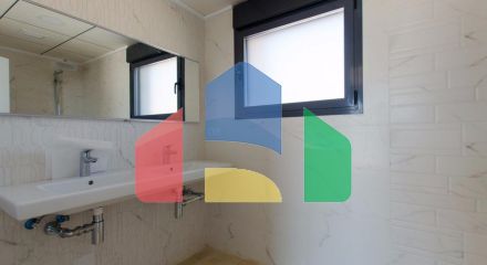 СОВРЕМЕННАЯ ВИЛЛА В НЕСКОЛЬКИХ МИНУТАХ ХОДЬБЫ ОТ БЕНИДОРМА!!!