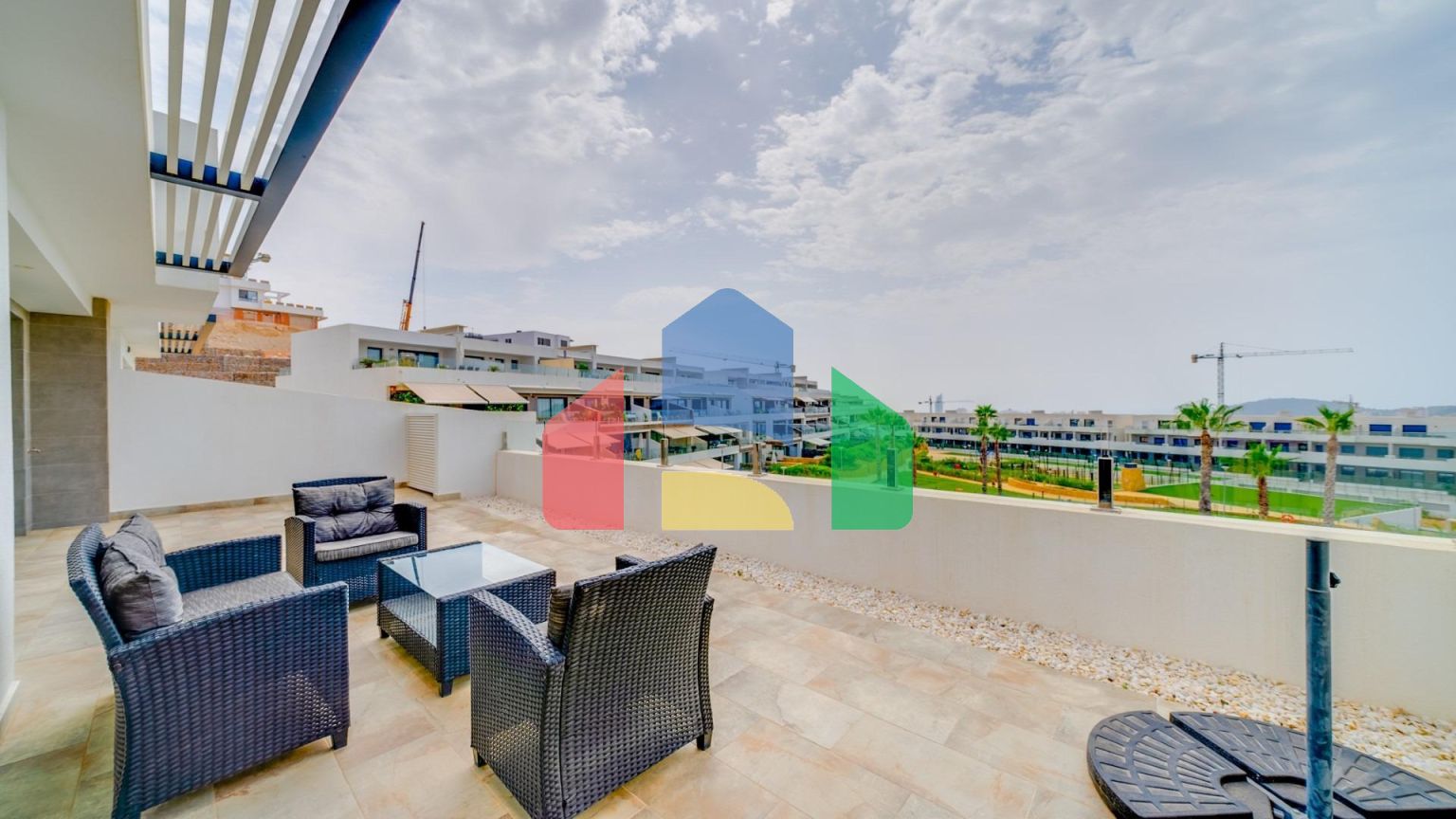 Полуновая квартира в Camporrosso Village