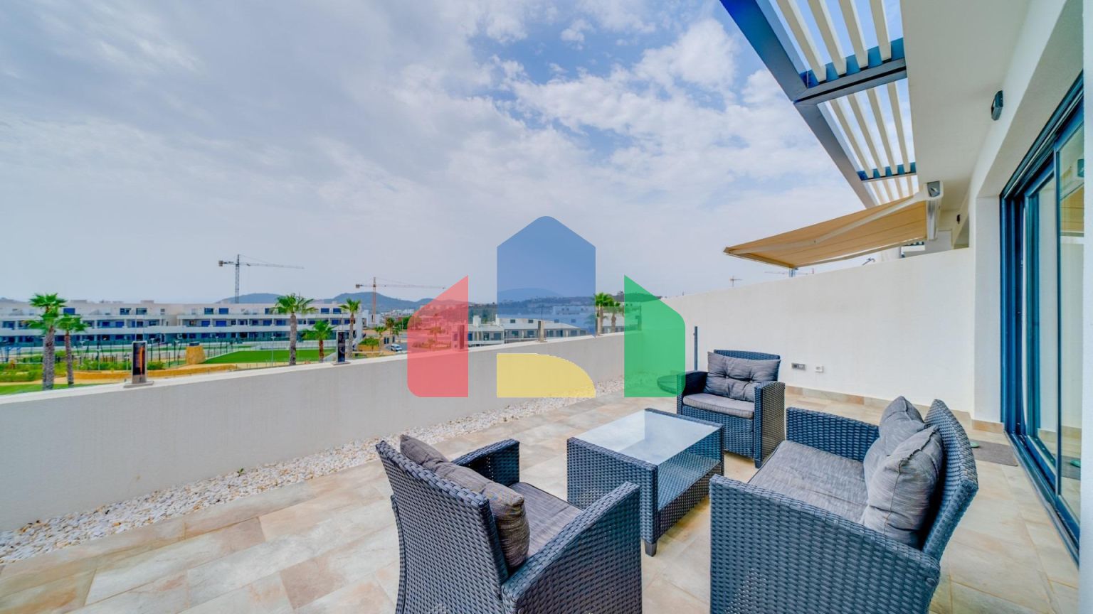 Полуновая квартира в Camporrosso Village