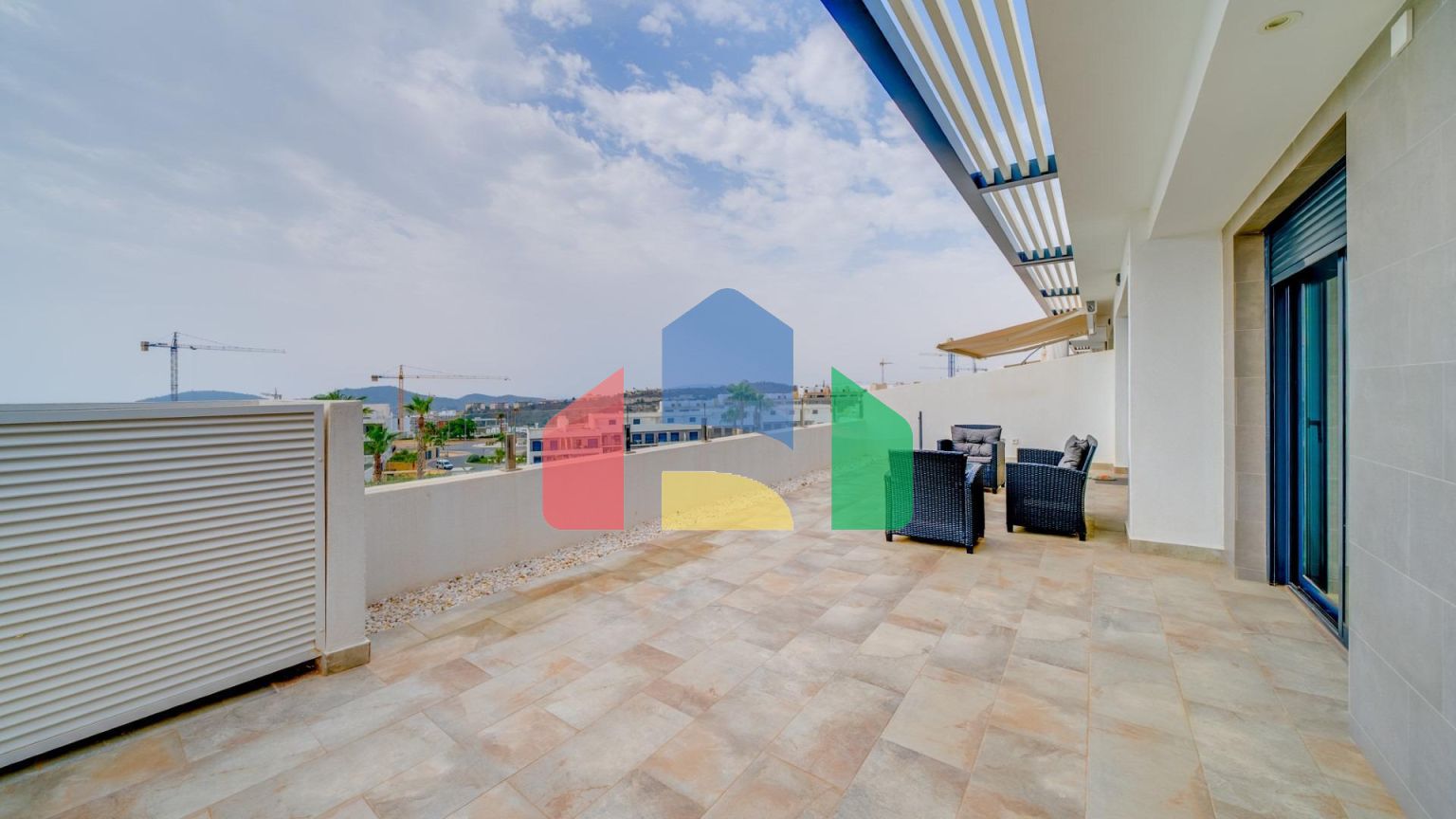 Полуновая квартира в Camporrosso Village