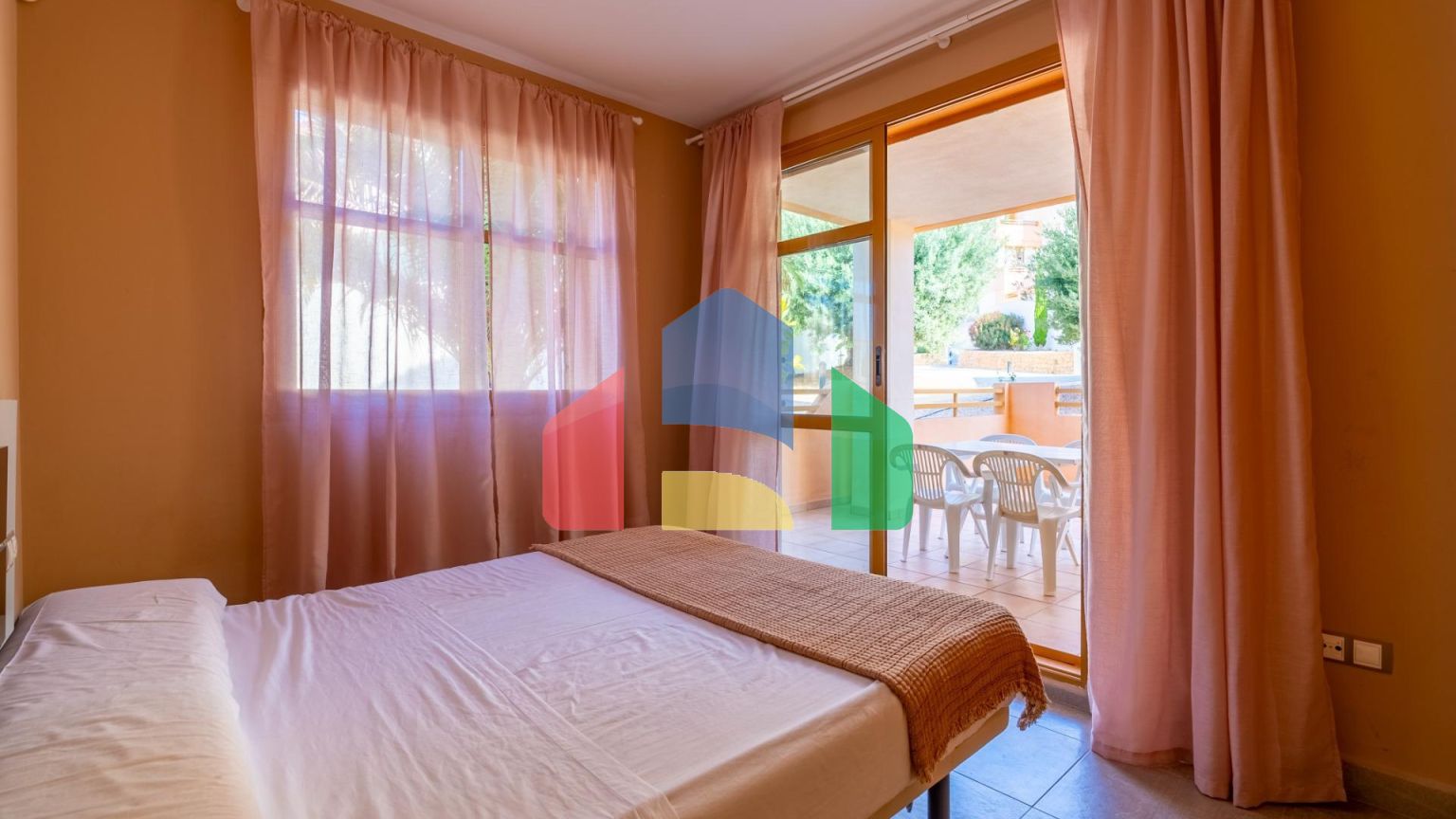 Отличная квартира в Лос Чересос: ваш новый дом в прекрасном районе Финестрат!