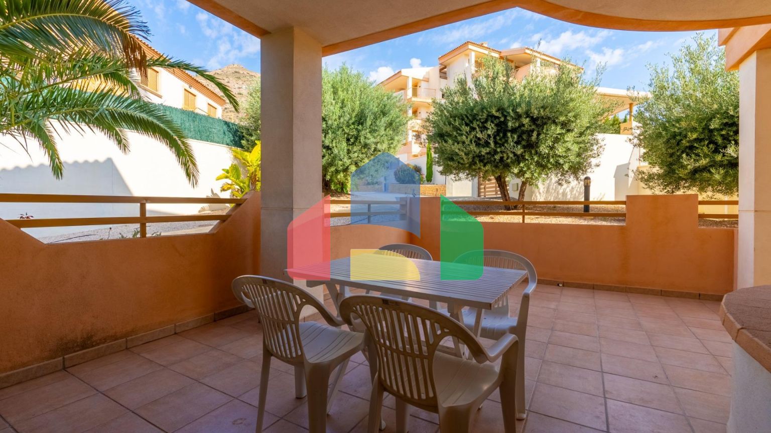 Отличная квартира в Лос Чересос: ваш новый дом в прекрасном районе Финестрат!