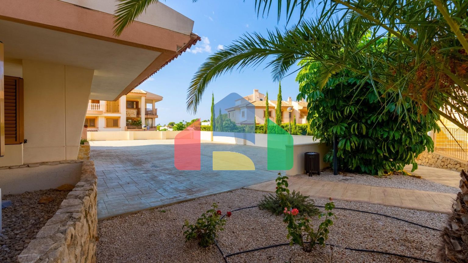 Отличная квартира в Лос Чересос: ваш новый дом в прекрасном районе Финестрат!