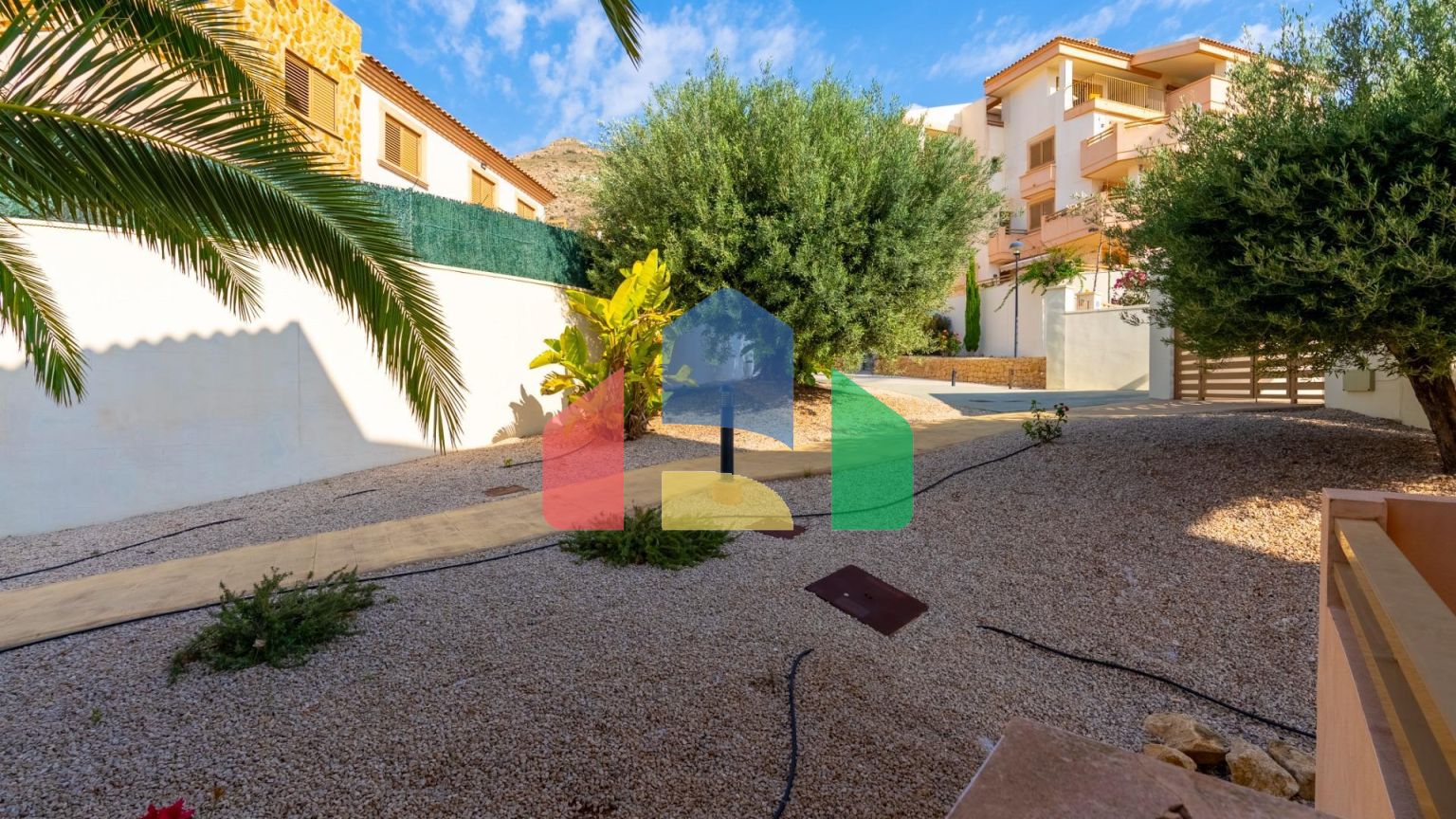 Отличная квартира в Лос Чересос: ваш новый дом в прекрасном районе Финестрат!