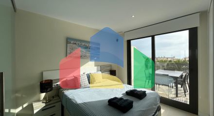 Отличная, полуновая квартира в Сьерра Кортина с видом на море!