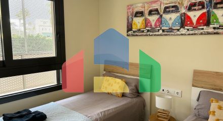 Отличная, полуновая квартира в Сьерра Кортина с видом на море!