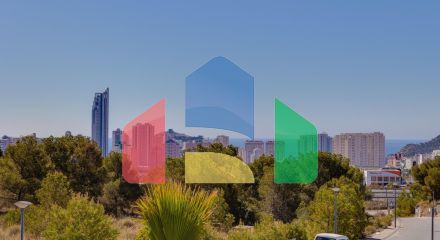 роскошных вилл в окружении зеленых зон и полей для гольфа