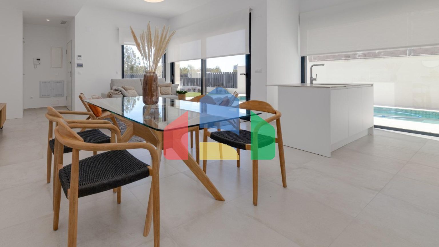 роскошных вилл в окружении зеленых зон и полей для гольфа