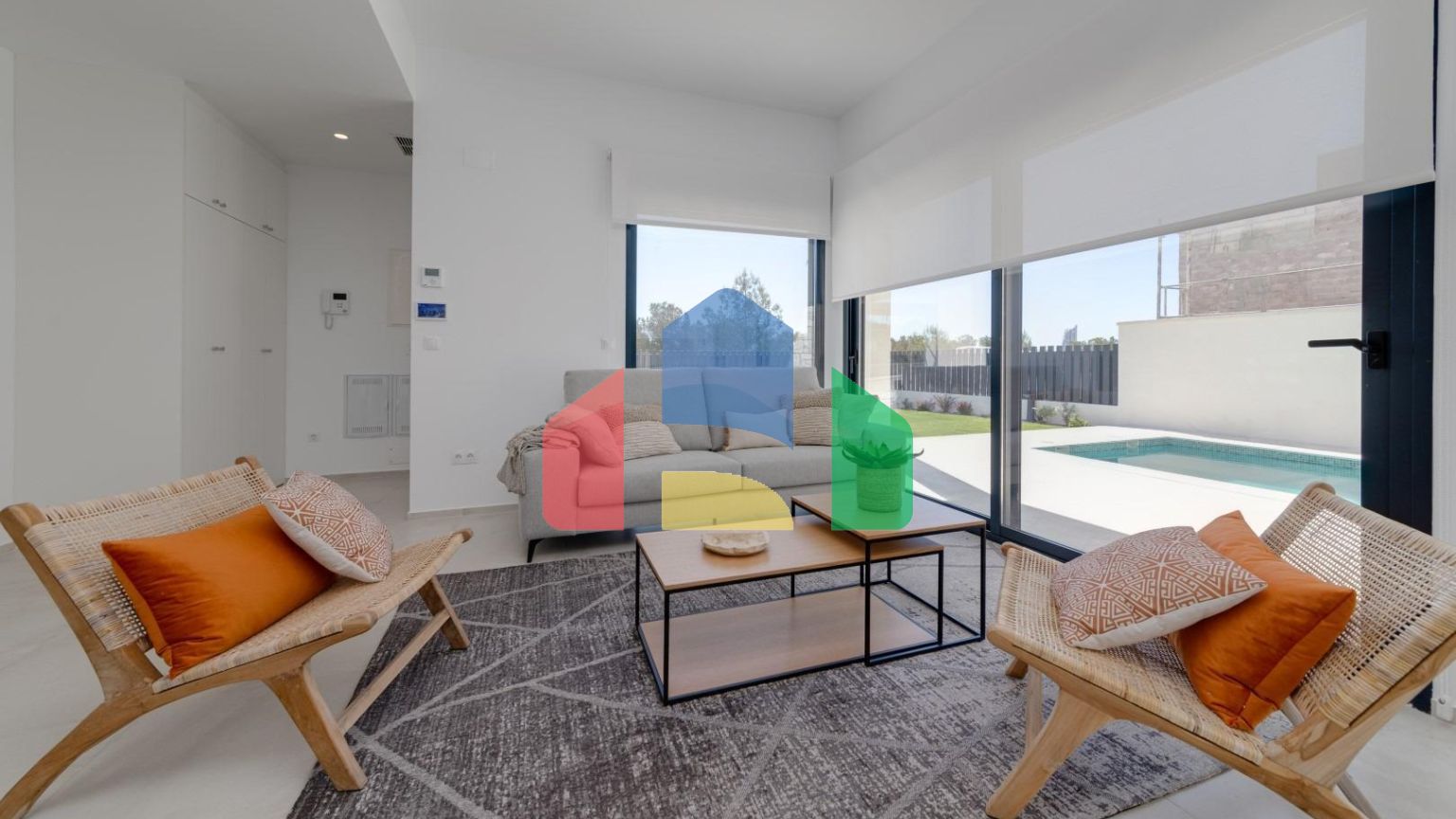 роскошных вилл в окружении зеленых зон и полей для гольфа