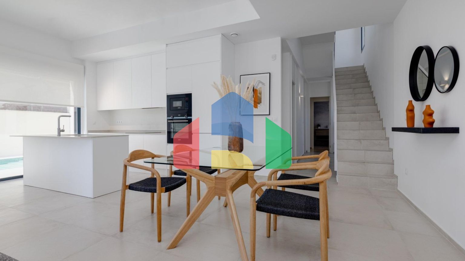 роскошных вилл в окружении зеленых зон и полей для гольфа