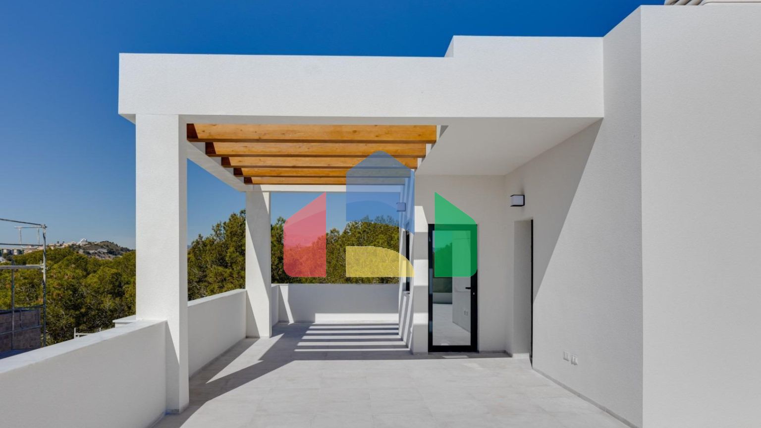 роскошных вилл в окружении зеленых зон и полей для гольфа