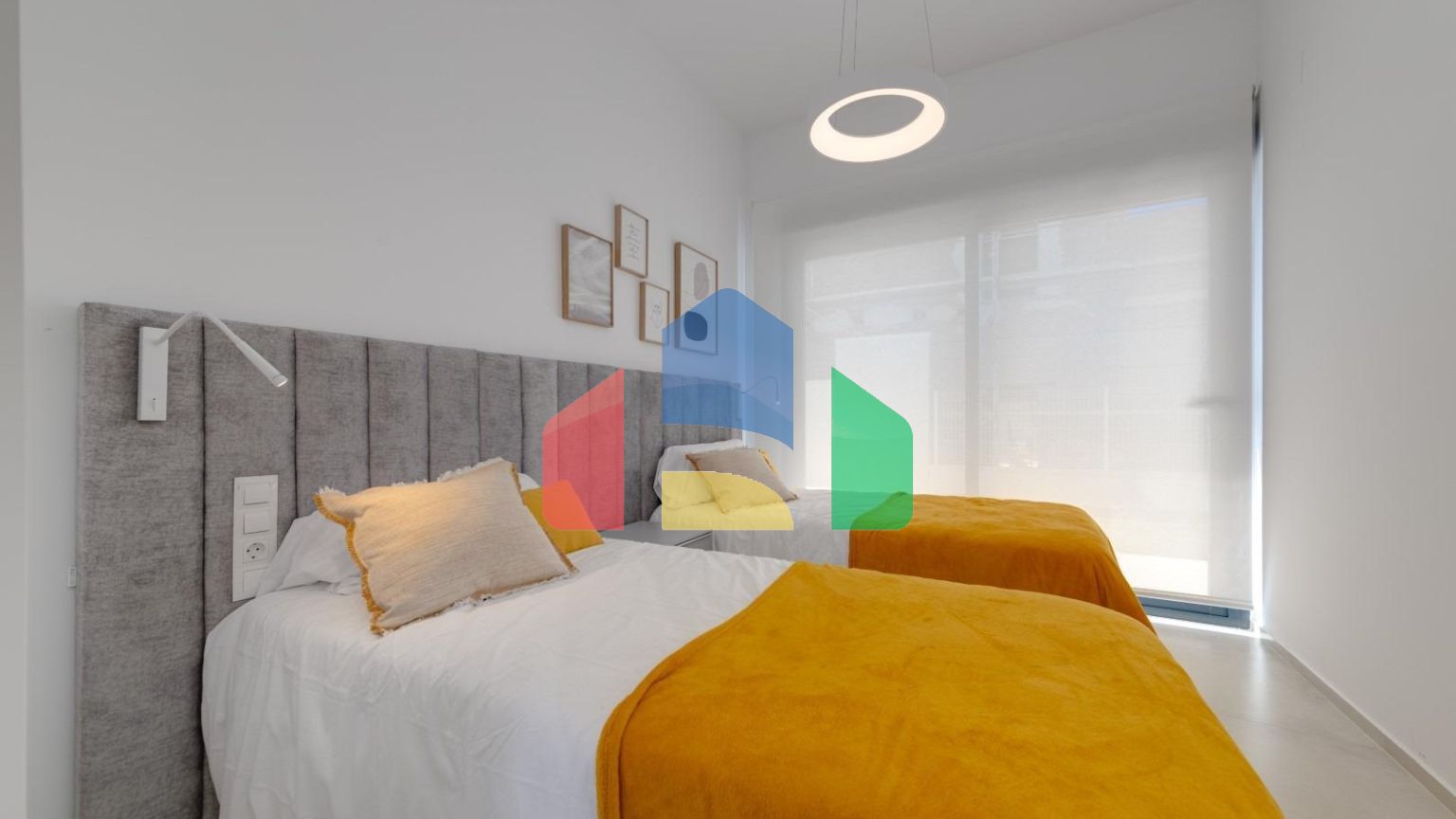 роскошных вилл в окружении зеленых зон и полей для гольфа